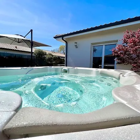 Spa, Climatisation, Piscine Chauffee, Petanque Et Calme Au Bassin D'arcachon